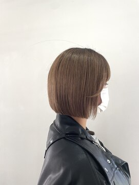 ヘアーアンドメイクアップモパ プツッとボブ
