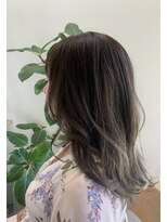 イーエム 自由通り店(e.m.)&nbsp;ハイライトミディアムヘア