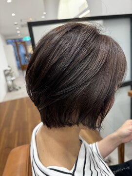 大人お手入れ簡単質感ボブ