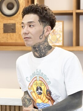 ポリッシュマン コウベ(POLISHMAN.KOBE) リバースパーマ / スキンフェード / ポリッシュマン