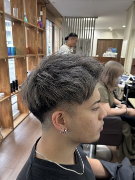 ドォート(Dote hair make) 【hidecolors】メンズ　ツーブロック　ダブルカラー　フェード