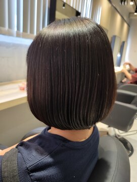 オペラバイジーナ(OPERA by ZINA) 顎下2センチボブ