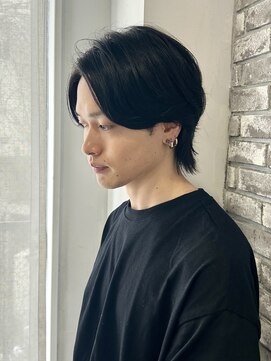 クロト(Clotho) 刈り上げなし大人センターパート×毛流れニュアンスパーマ