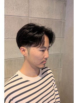 ワンワンオー バーバーショップ コンチネンタル(@110 BARBER SHOP continental) センターパート