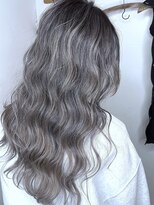 ブレイズヘアー(BLAZEhair) 【ナチュラル仕上げ】グレージュバレイヤージュ×ブリーチ2回