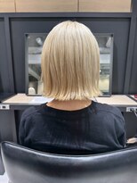 ウールトウキョウ 渋谷(wool TOKYO)&nbsp;ハイトーンベージュ×切りっぱなしボブ