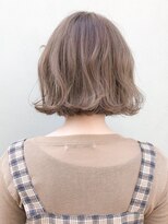 ルティア(Lutia) 切りっぱなしボブで甘辛に!