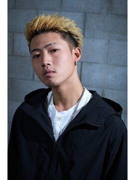 チルチェア 渋谷店(CHILL CHAIR) サイドパート×ブリーチ  <渋谷><理容室><バーバー>