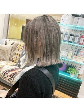 ルーフ 町田店(LUFE) 【LUFE町田】シャドールーツ×グレージュ　担当三宅