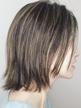 メリケンビューティーパーラー コウベ(MERICAN BEAUTY PARLOR KOBE) 「ミディアム/デザインカラー×外ハネソフトウルフ」