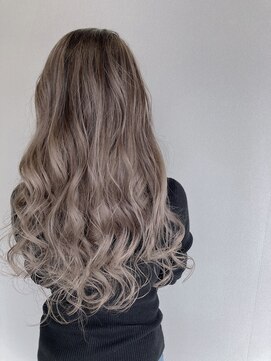 アルビア(ULBEA) 極上ベージュのグラデーションカラー