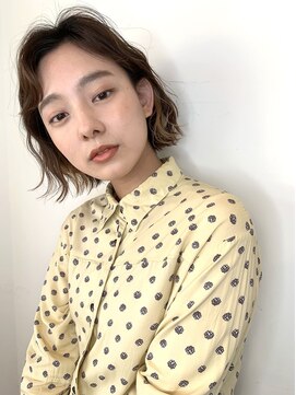 イイナヘアガレージ(117) 【117hairgarage】大人かわいい_抜け感ボブ