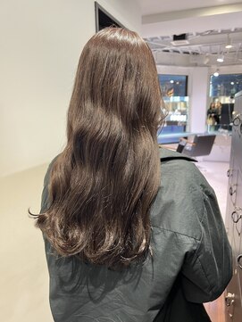 トレス(TRESS) くびれミディアム オリーブベージュ 20代30代