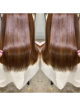 ロク 高田馬場(lok) 圧倒的な艶とまとまりが◎美髪矯正【高田馬場　lok】