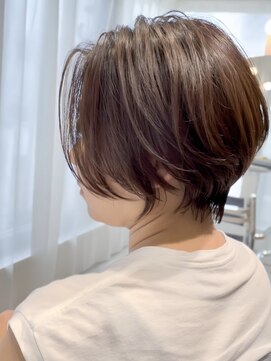 ストレータ バイ マリオ(Strata by mario) ［横山］ばっさりくびれショート