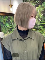 ファムエリア(FEMME AREA) ミニボブ　ベージュ　ハイトーン　ミルクティーベージュ