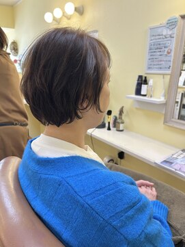 ヘアーデザイン モモ(Hair Design MoMO) ふんわりとクセも活かしたハニーベージュ