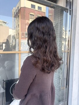 イン(in.) 外国人風ウェーブパーマ/ミディアムパーマ