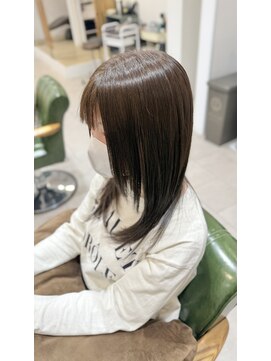 エズ(Eze) 赤みのないブラウン