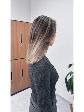 アネラ(Anela) ベージュバレイヤージュ【平本】