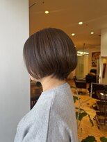 ルッツ(Lutz. hair design)&nbsp;2/5  ショートボブ オリーブ系カラー