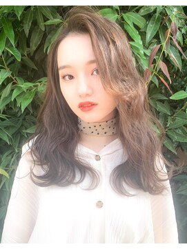 ヘアーワークス ヘルム 渋谷店(HAIR WORKS HELM) [HELM渋谷］ロングウェーブ×ベージュカラー2美髪エアリーロング
