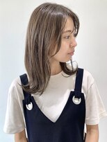 フォーク FOLK&nbsp;【FOLK】ハイライト+透明感たっぷりグレージュ外ハネミディアム