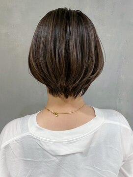 アイティーバイアルバム 松戸店(IT by ALBUM) ハイライトショート_カーキグレージュマッシュショート_ba318412