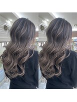 サラ(SARA)&nbsp;大人綺麗系　ハイトーンカラー