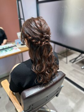 グランミーツ(Grand meets) ふわふわハーフアップ