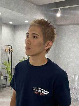 リベル 西中島(Libelle) 金髪スパイキーショート