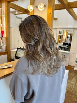 ギャラクシー ヘアードレッサーズ(galaxy hairdressers) バレイヤージュグレージュカラー