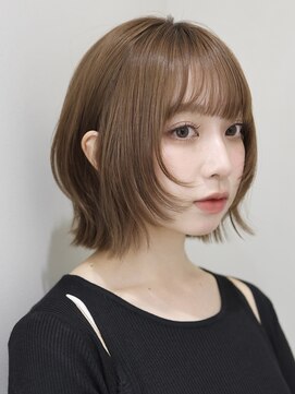 オーラ オモテサンドウ(Aura omotesando) シースルーバング×外ハネハッシュボブ