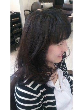 カッピオ(Cappio) 黒髪パーマスタイル