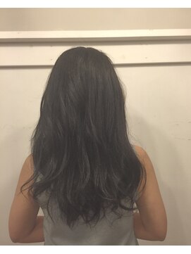カタチヘアー(HAIR) 。。。。。浮。。。。動。。。ロングのカタチ。。。