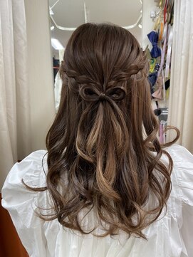 ビューティック ハラジュク(Hair&Make Beautique Harajuku) 三つ編みリボン