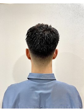 グレイスフルバーバー 赤坂見附店 【赤坂/理容室/ビジネス】バーバースタイル/フェードカット