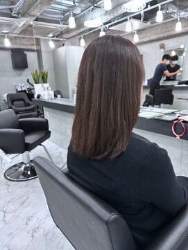 エンディアリング 東銀座(Endearing) 黒髪/グレーベージュ/レイヤーロング/前髪パーマ/銀座/東銀座