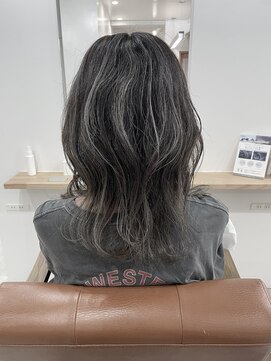 シーバイトリコ 市川(SEA by tricot) バレイヤージュ/くびれヘア