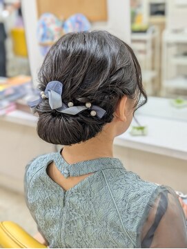 ヒデ美容室 シニヨンヘアアレンジ