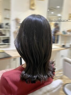 ルアナ ヘア アンド トリートメント(Luana) 大人っぽくびれ巻き♪鎖骨下ミディアムヘア○みれあ