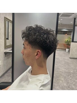 スールバイアミ(soeur by amii) メンズフェード パーマ