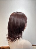 艶感カシスブラウンの外はねミディアムヘア