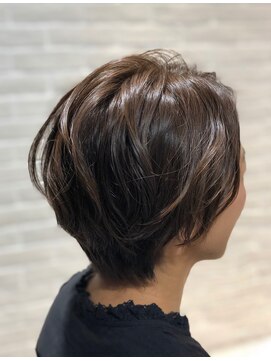 ウェイリー(WALLEY) ニュアンスハンサムショート