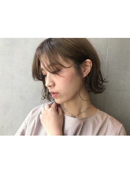 《脱白髪染めはLicoにお任せ》マンネリ化したヘアスタイルに変化を♪デザインカラーで明るい白髪ぼかしが◎