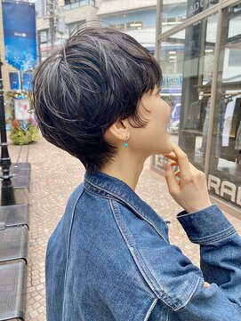 ハルキ ミナト ジャパン オオサカ(HARUKI MINATO japan OSAKA) 30代40代50代小顔似合わせカットくびレイヤーエモージュ大人可愛