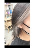 ホワイトベージュのイヤリング