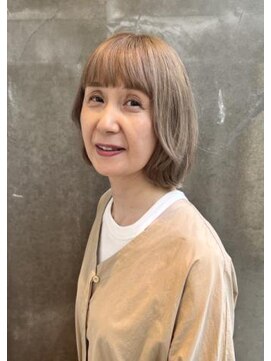 カエルムアヴェダ(CAELUM AVEDA) フレンチムードに楽しむ、大人の小洒落ボブ