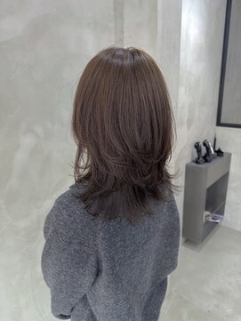 トーン(tone) ウルフカット/レイヤーカット