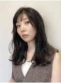 暗髪カラー×重めロングスタイル